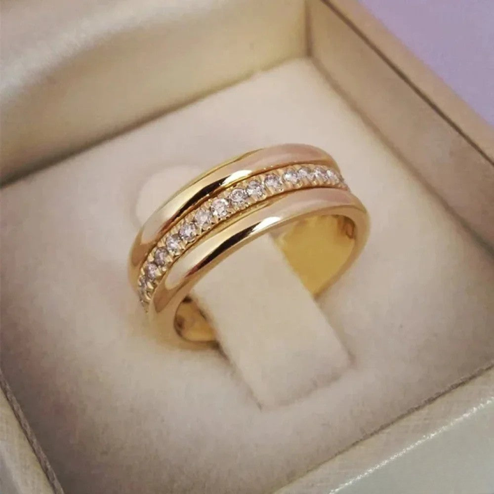 Victoria | Elegant Double Ring with Zirconia Inlay